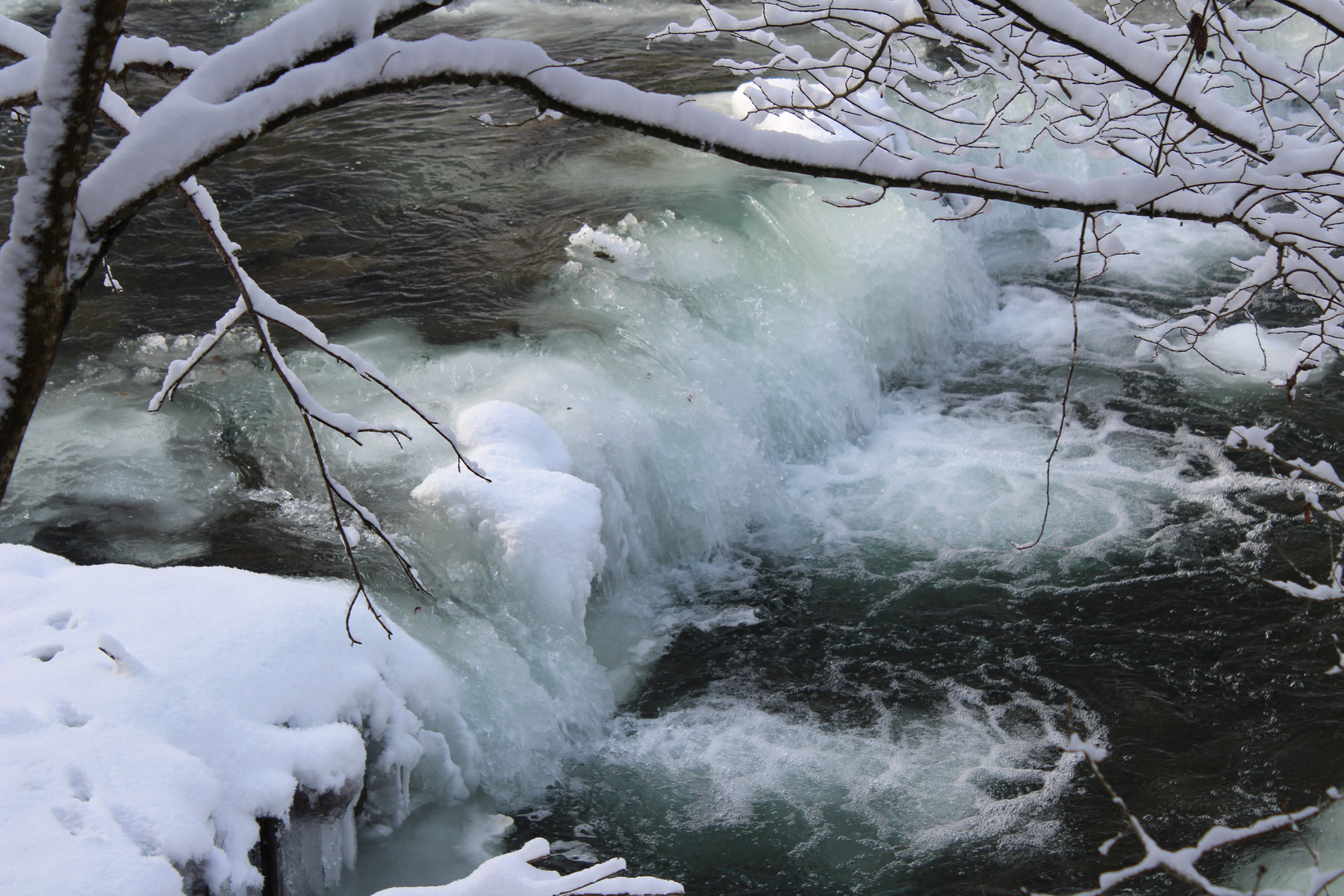 Frozen water 