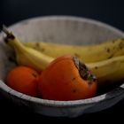 Früchte in RAKU-Schale