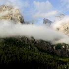 Früh am Morgen, die Berge erheben sich