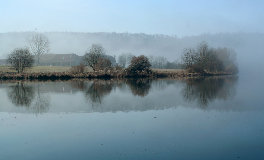 Früh morgens am Fluss II