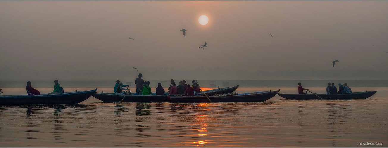 Früh Morgens am Ganges  "V"