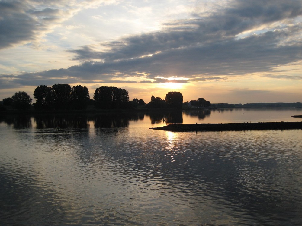 ...früh morgens an der Elbe...