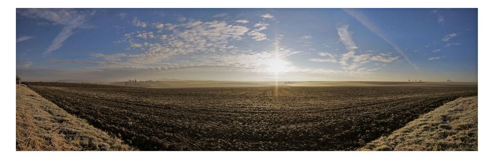 ... früh morgens im herbst pano