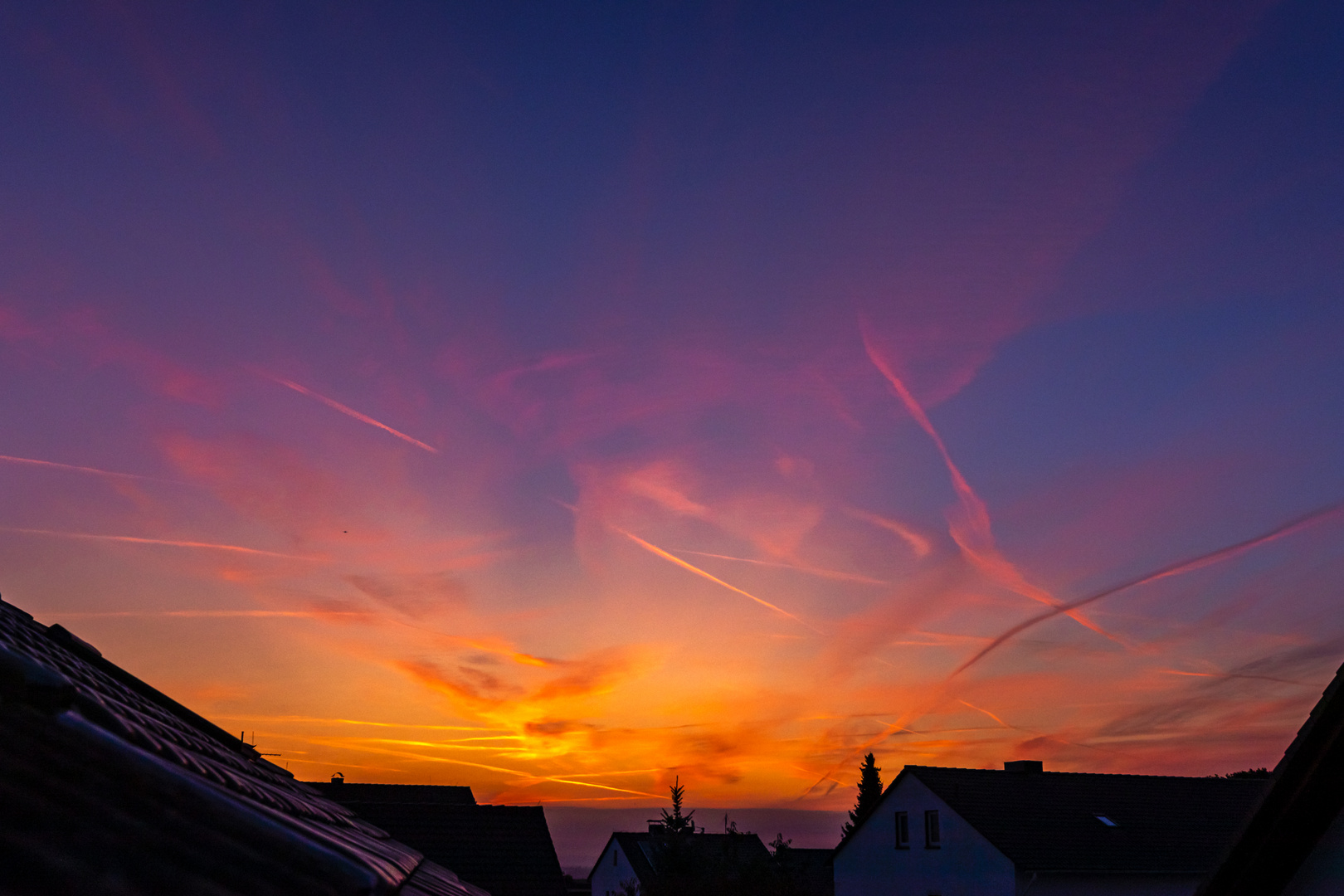 Früh morgens über den Dächern von Rhein-Main