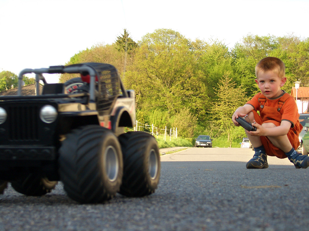 Früh übt sich – der kleine Rennfahrer