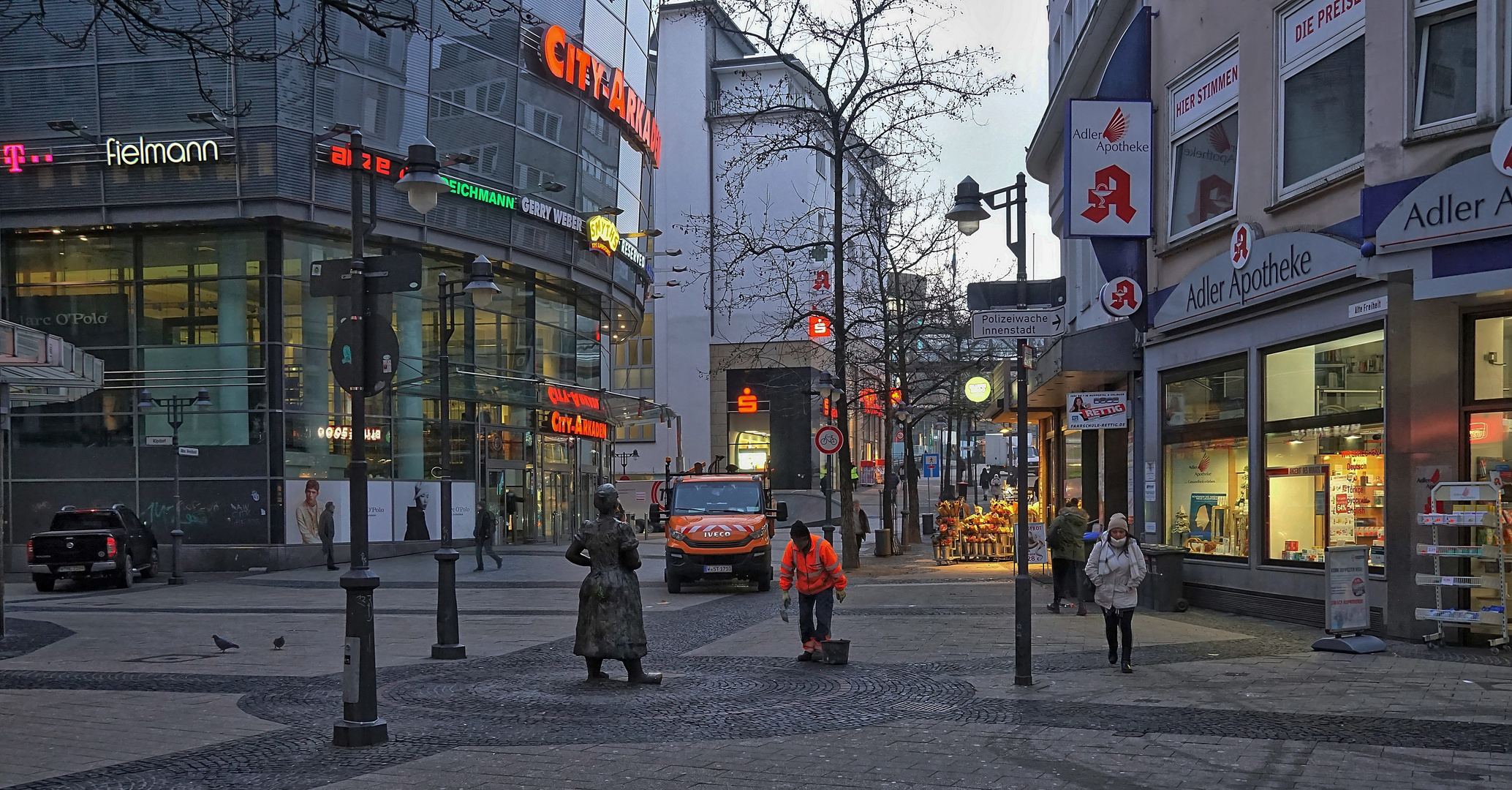 Früh um acht, die Stadt erwacht