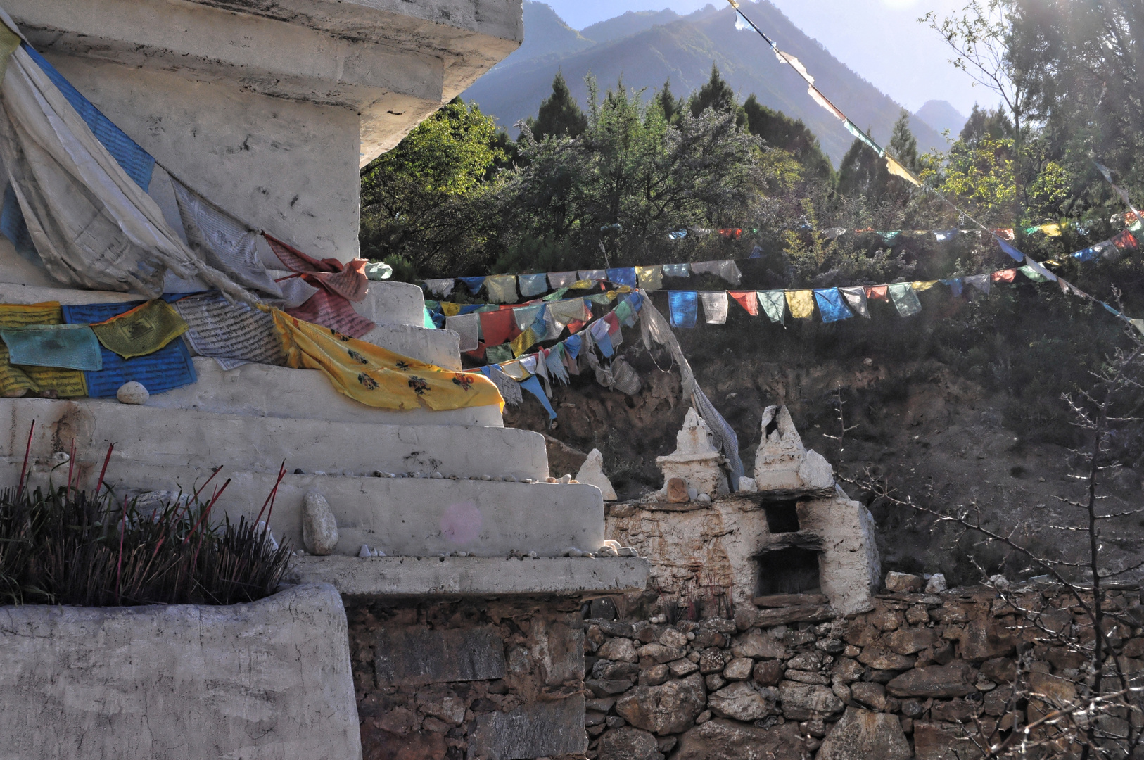 früher Abend am Rande eines tibetischen Dorfes