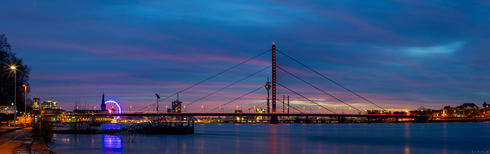 früher Abend in Düsseldorf