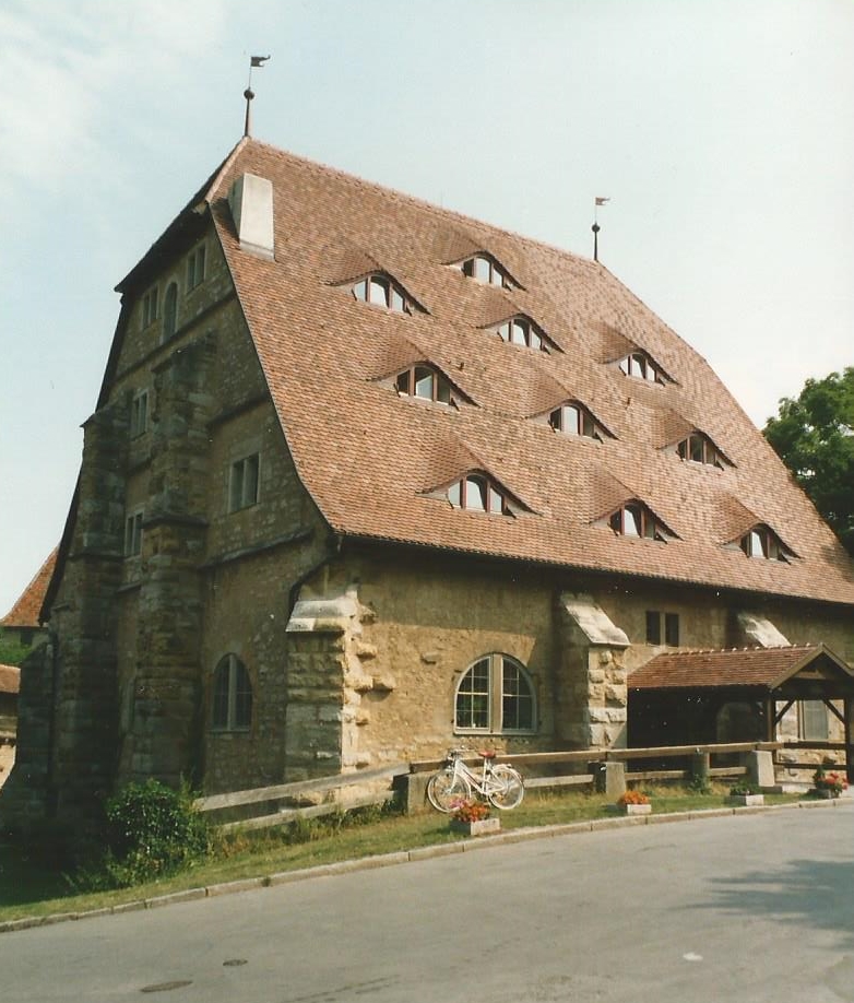 Früher ein großer Speicher , ich glaube noch aus der Römerzeit in Schwaebisch Hall !