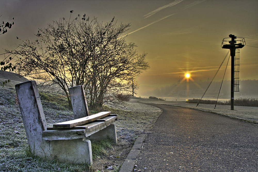 früher Morgen am See in Poznan