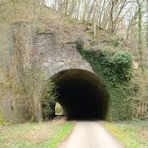 Früher war das mal eine Eisenbahnstrecke-heute ist es ein Fahrradweg