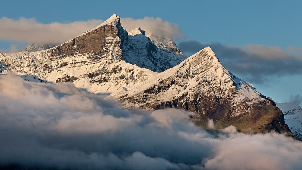 Frühes Morgenlicht auf dem Garzen und dem Wandelhorn