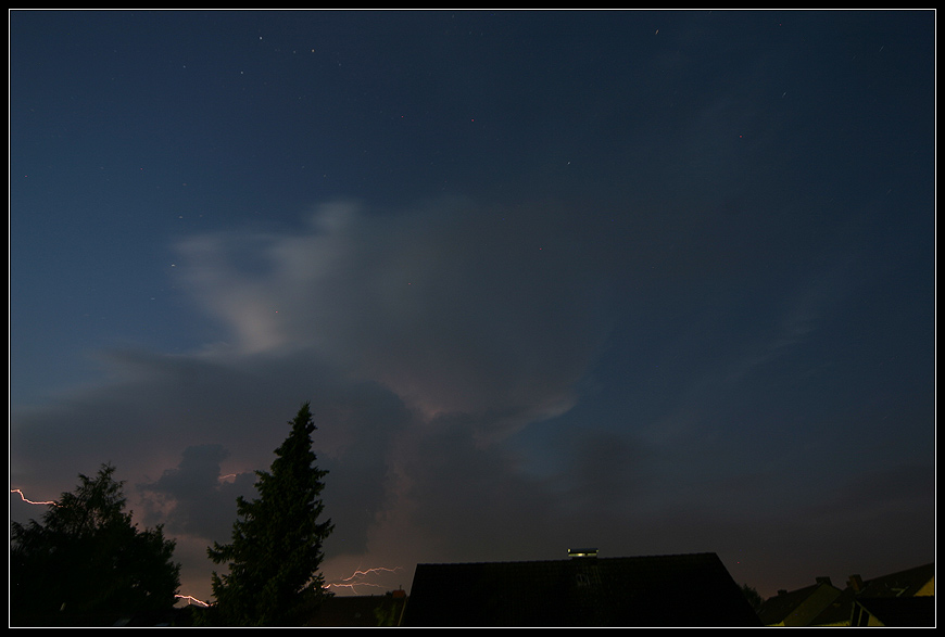 Frühgewitter unter Cassiopeia