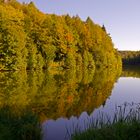 Frühherbst am See