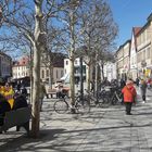 Frühjahrsbeginn in Bayreuth auf dem Marktplatz