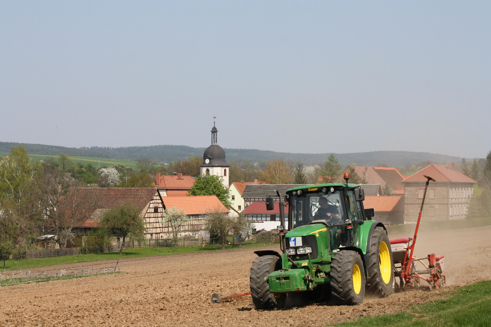 Frühjahrsbestellung im Orlatal