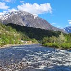 Frühling am Fluss