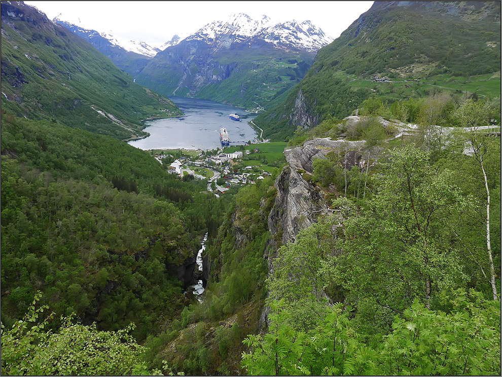 Frühling am Geiranger Fjord