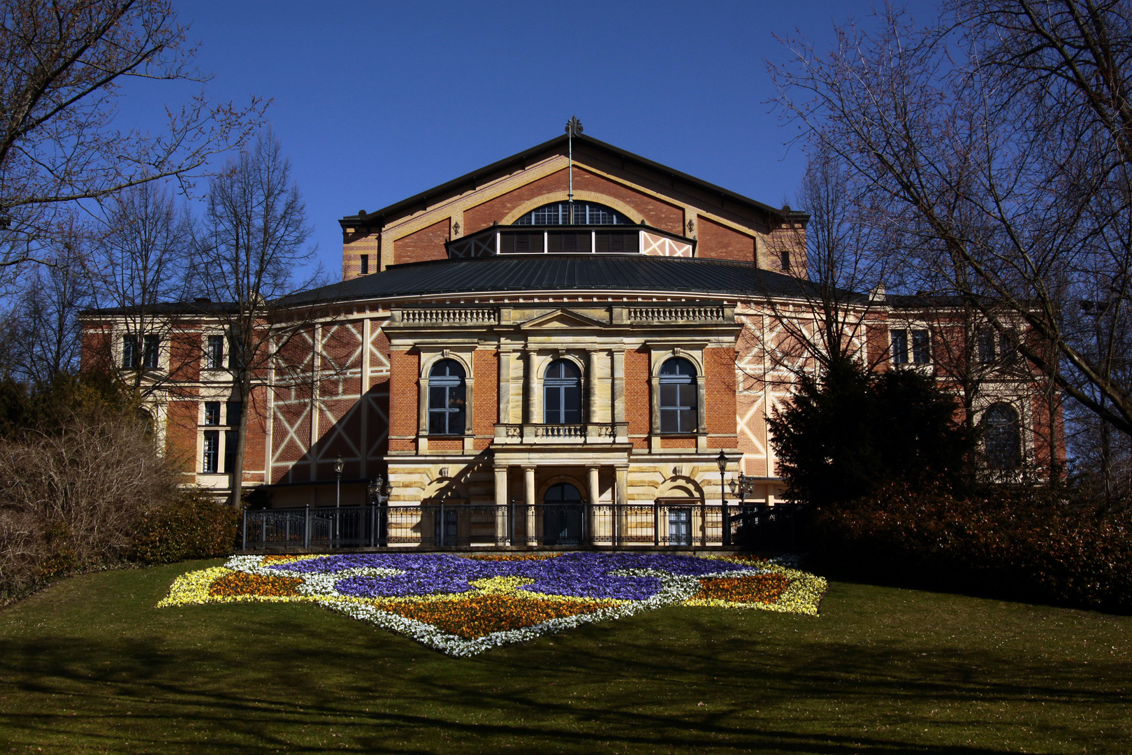 Frühling am Grünen Hügel