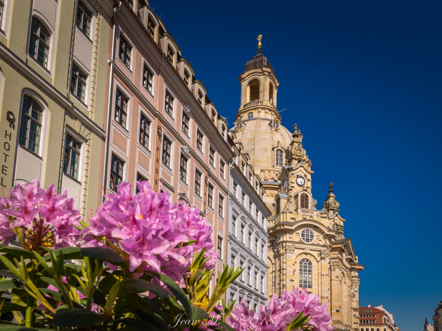 Frühling an der Frauenkirche