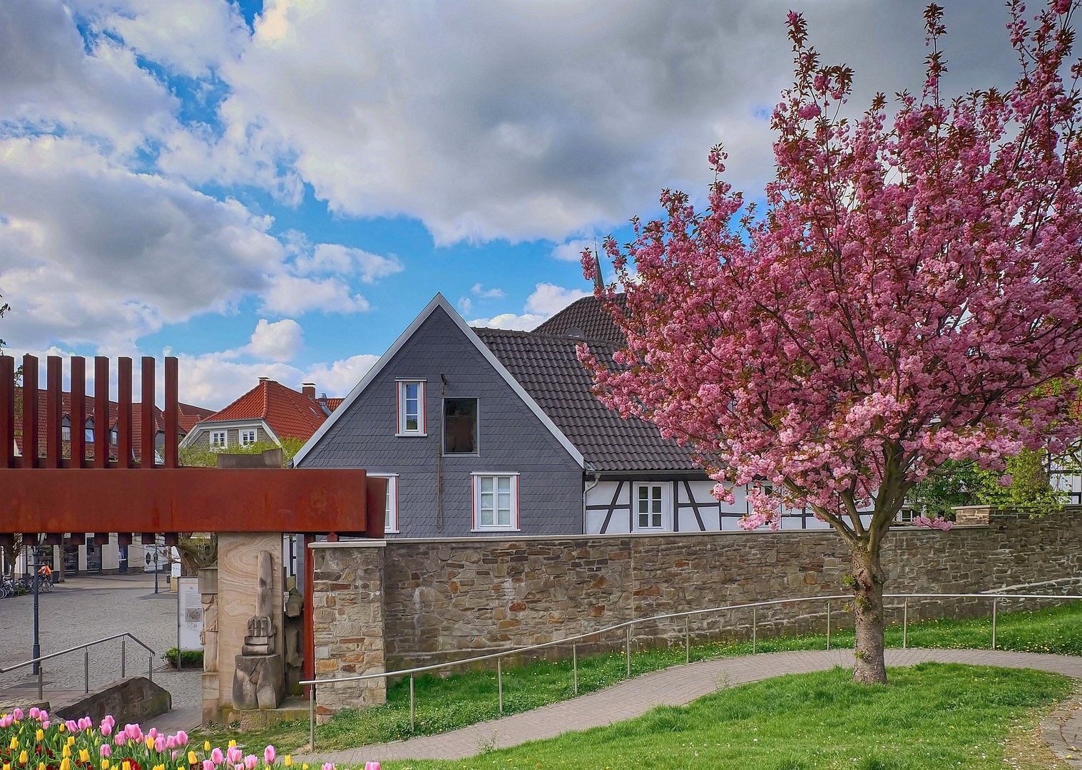 Frühling an der Stadtmauer