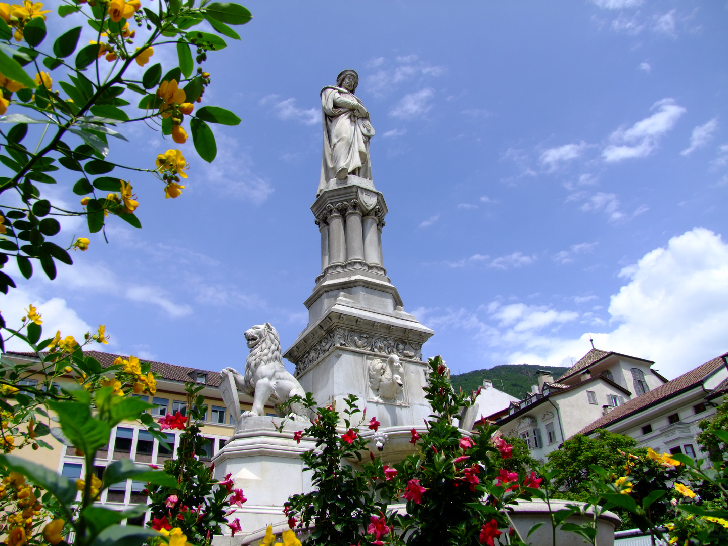 Frühling auf dem Walther-Platz in Bozen...