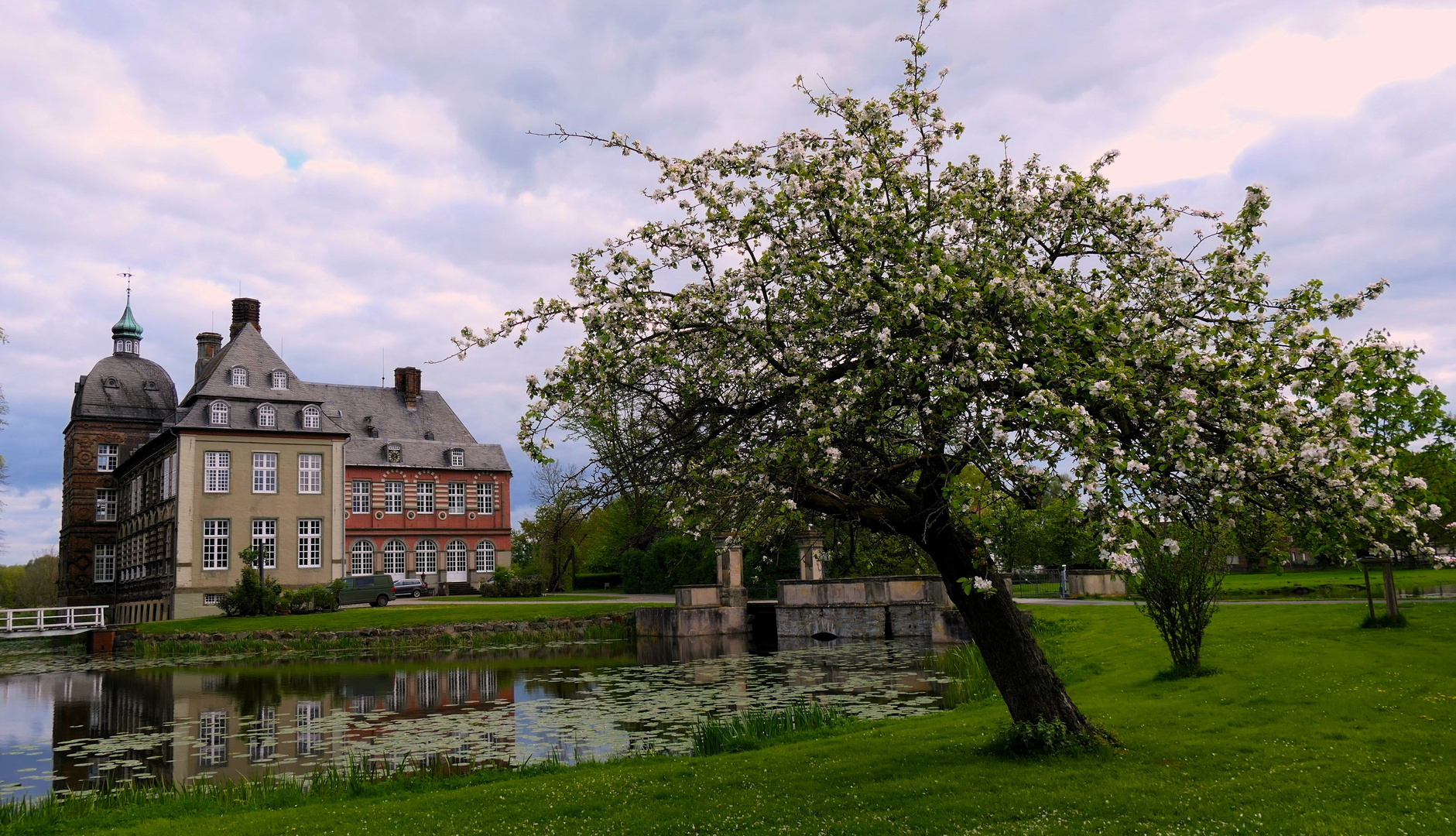Frühling auf Schloss Hövestadt ...