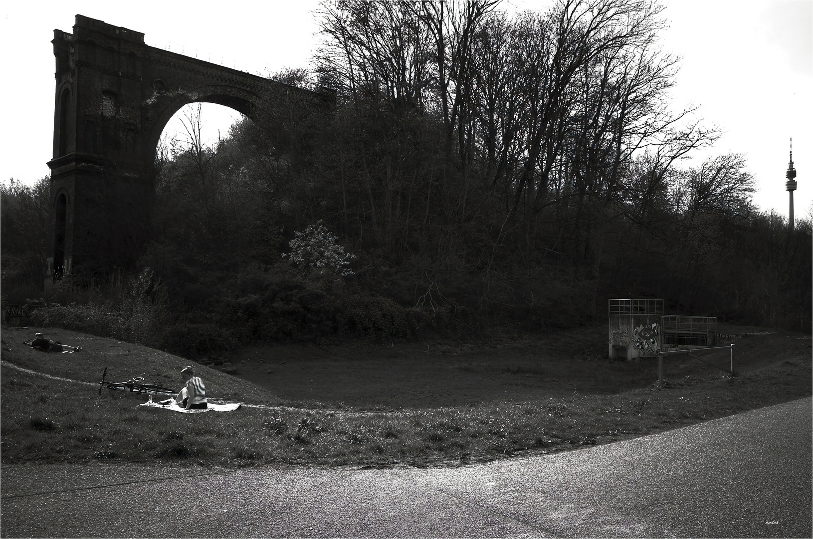 Frühling im April am Viadukt Hympendahl