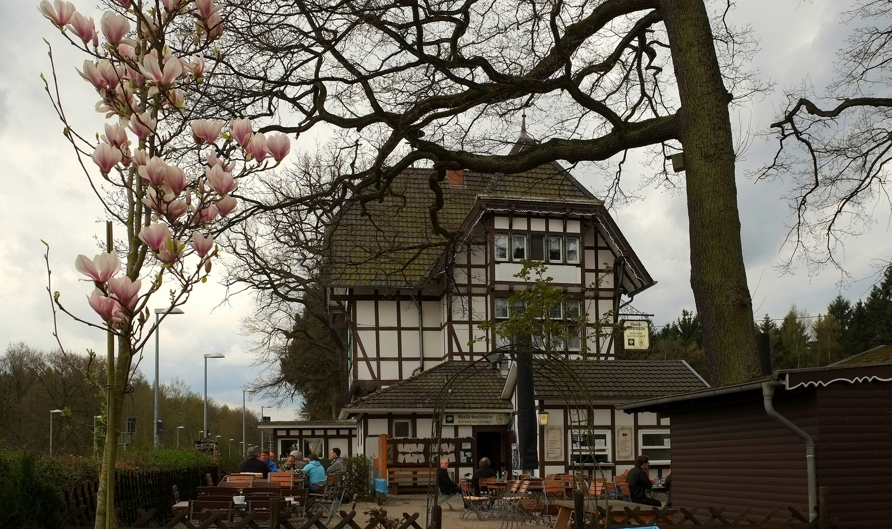 Frühling im Biergarten