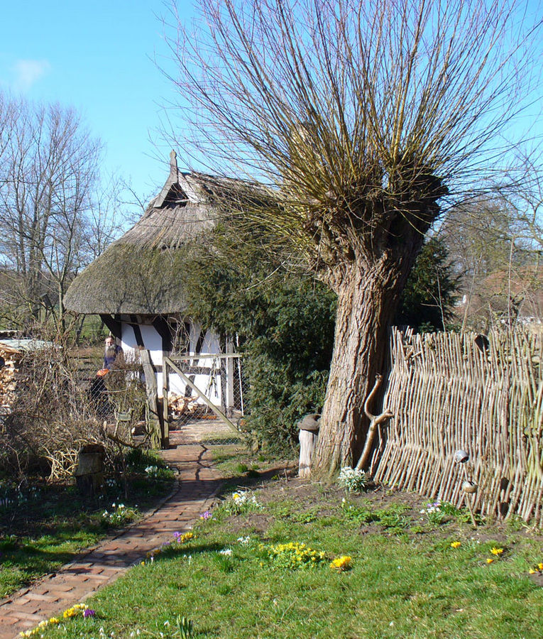 Frühling im Garten der Töpferei Reich