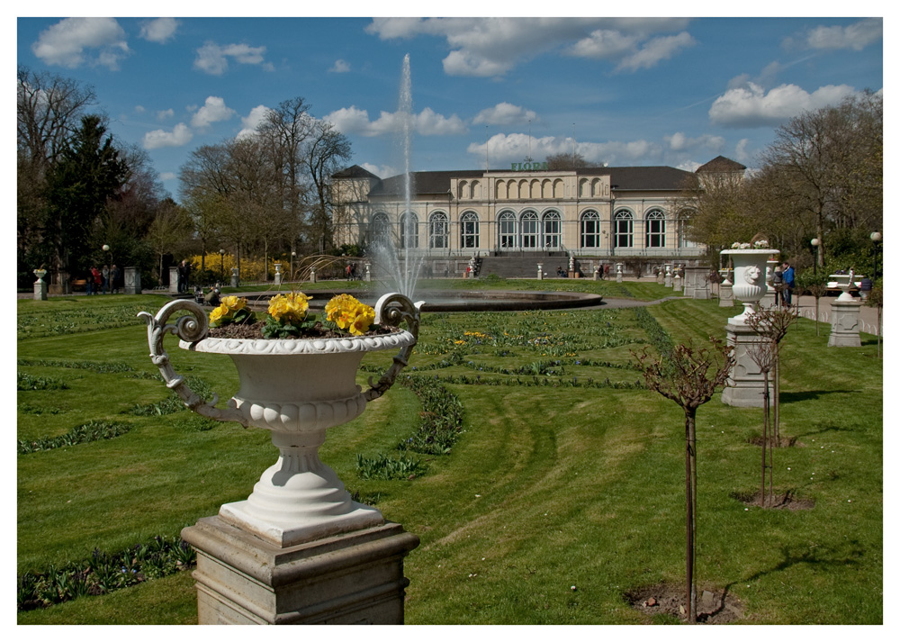 "Frühling in der Flora"