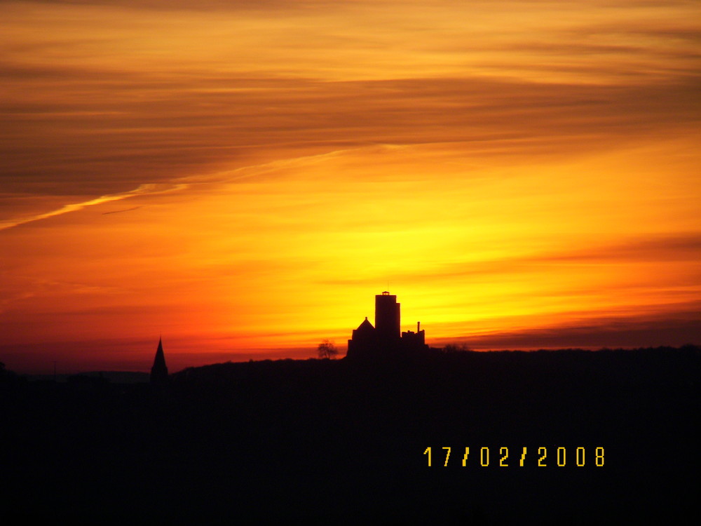 Frühlings-Sonnenaufgang1 neben Münzenburg