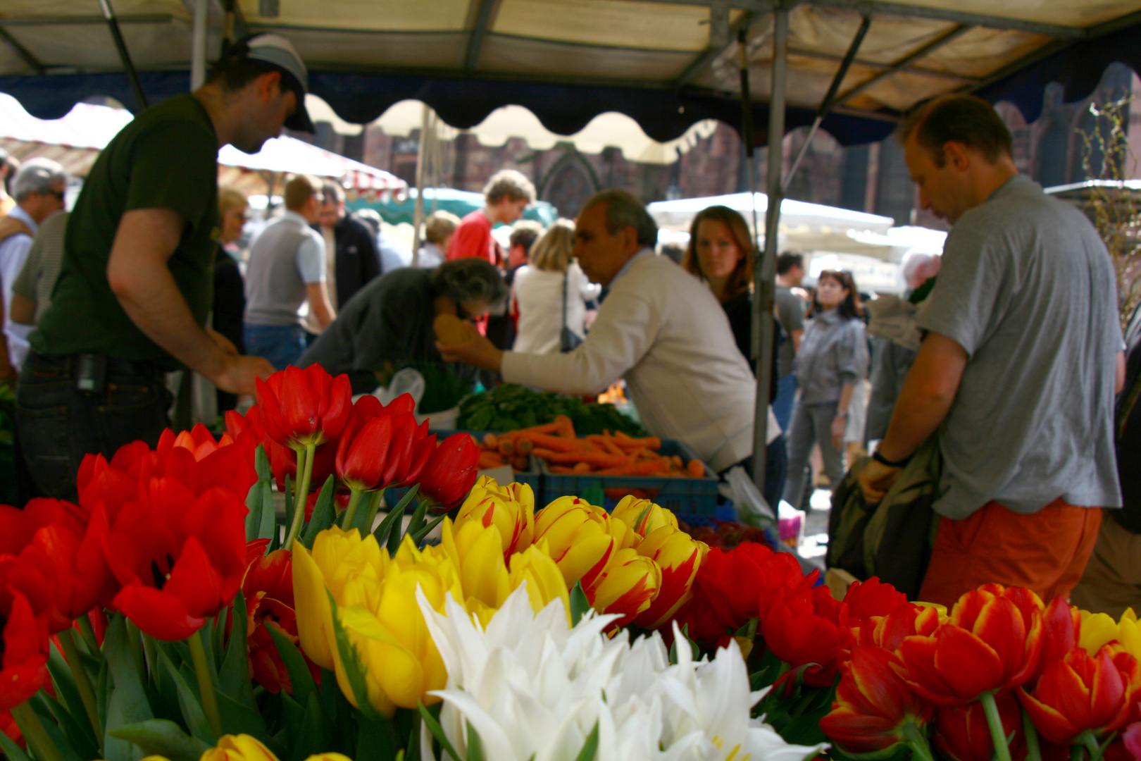 Frühlings Wochenmarkt