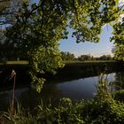 Frühlingsabend am Fluss