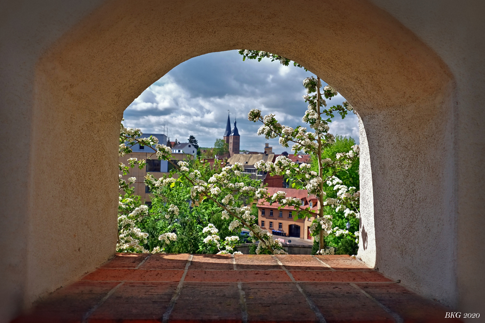 Frühlingsblick auf die Roten Spitzen