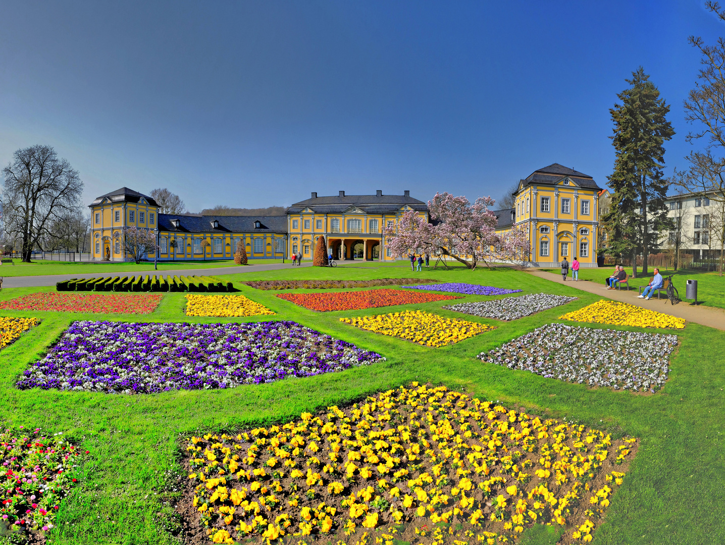 Frühlingserwachen im Küchengarten / an der Orangerie in Gera