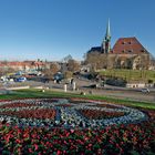 Frühlingserwachen im Zeichen des Stadtwappens über dem Dom