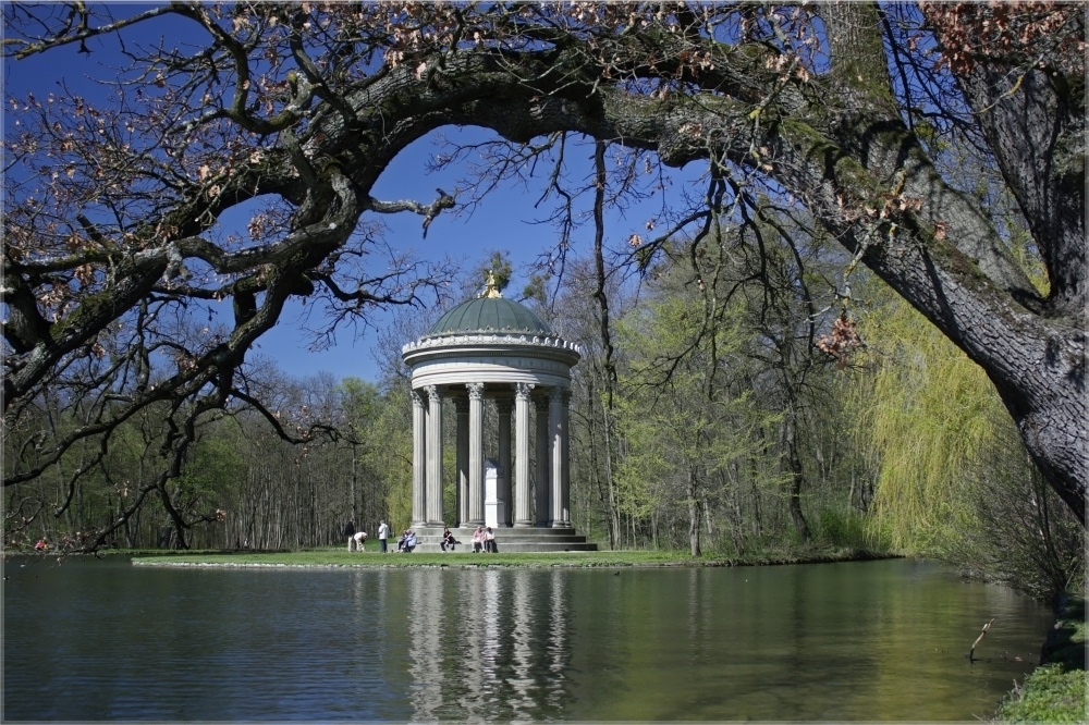 "Frühlingssonne am Monopterus-Nymphenburg"