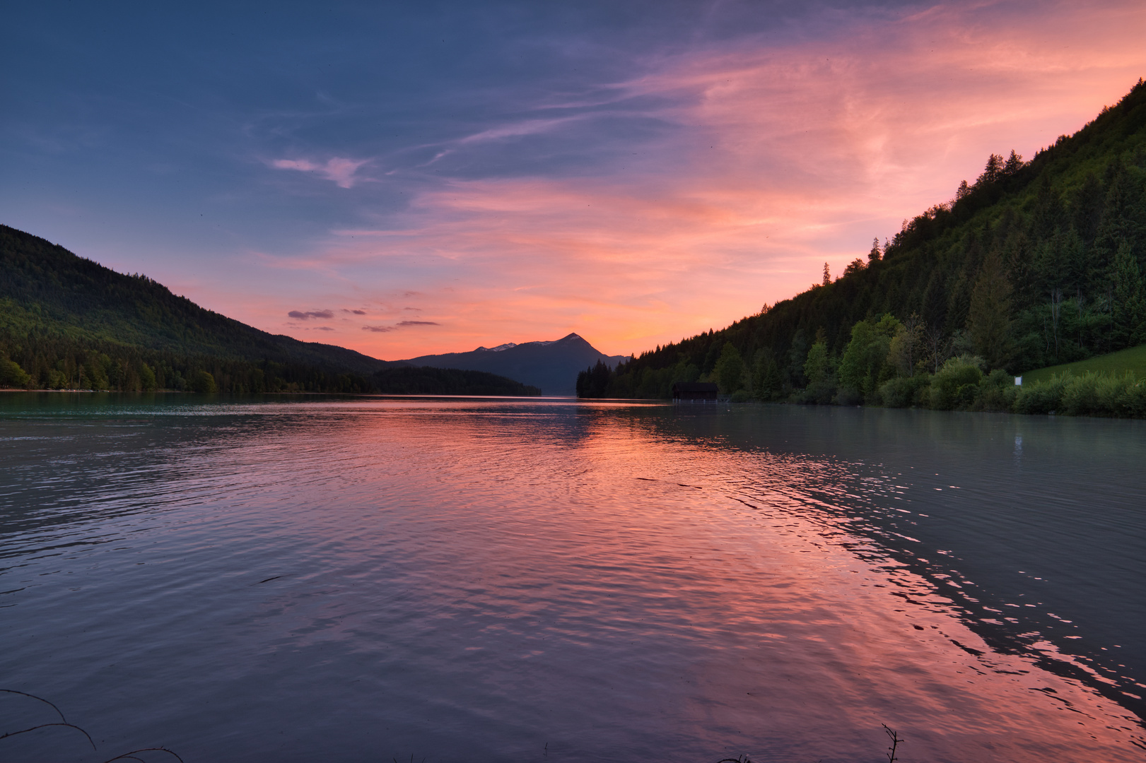 Frühlingssonnenuntergang am Walchensee