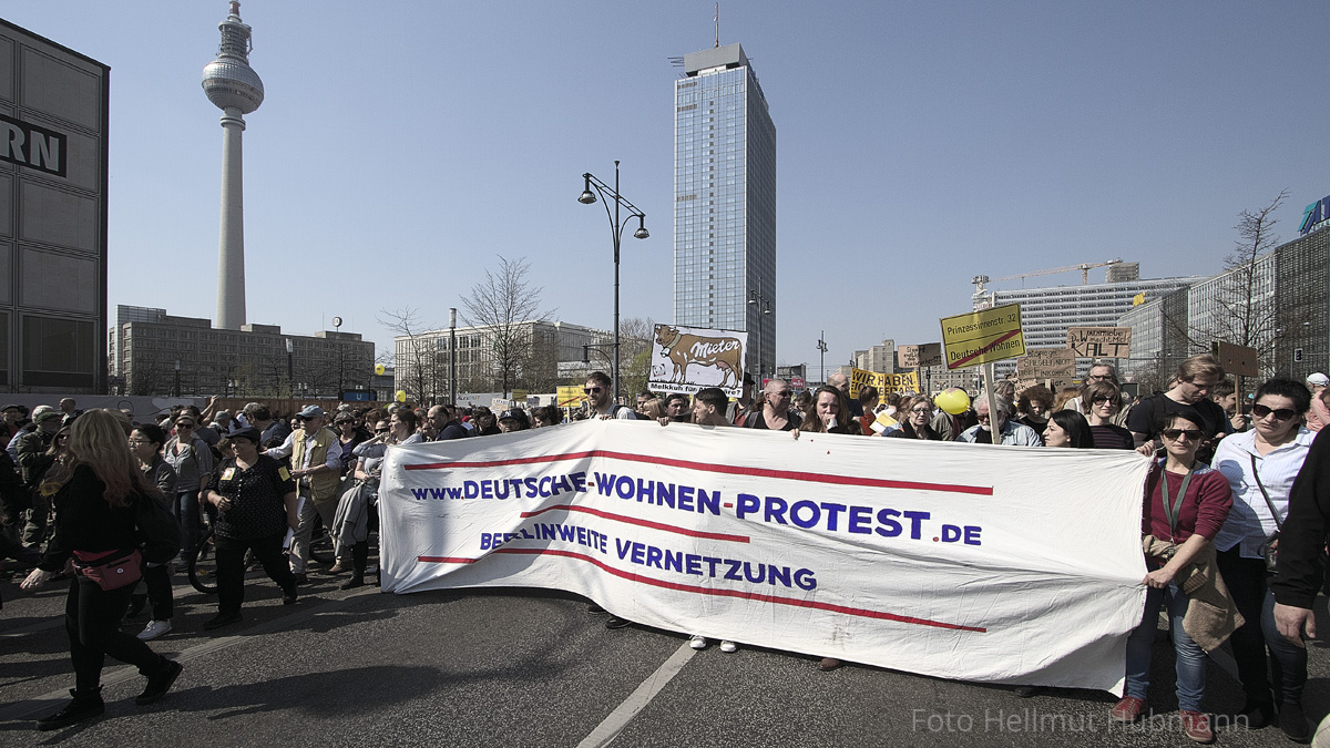 FRÜHLINGSTAG IN BERLIN UND ANDERSWO