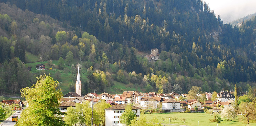 Frühlingstag in Sils i.Dom.