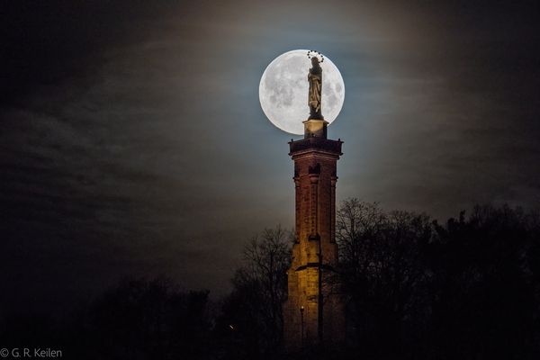 Frühlingsvollmond @ Mariensäule @ Trier