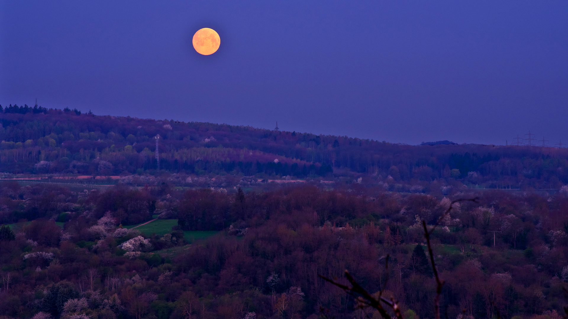 Frühlingsvollmond über Güls II