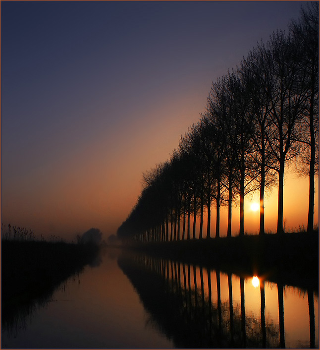 Frühmorgens am Kanal