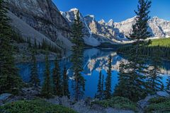 Frühmorgens am Morane Lake (Banff NP, Kanada)