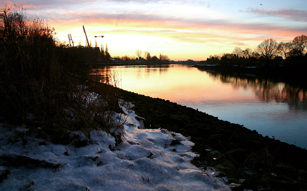 frühmorgens an der Weser