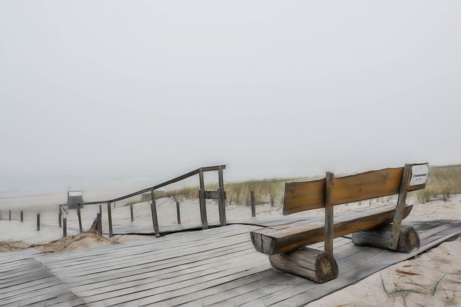 Frühmorgens dichter Nebel