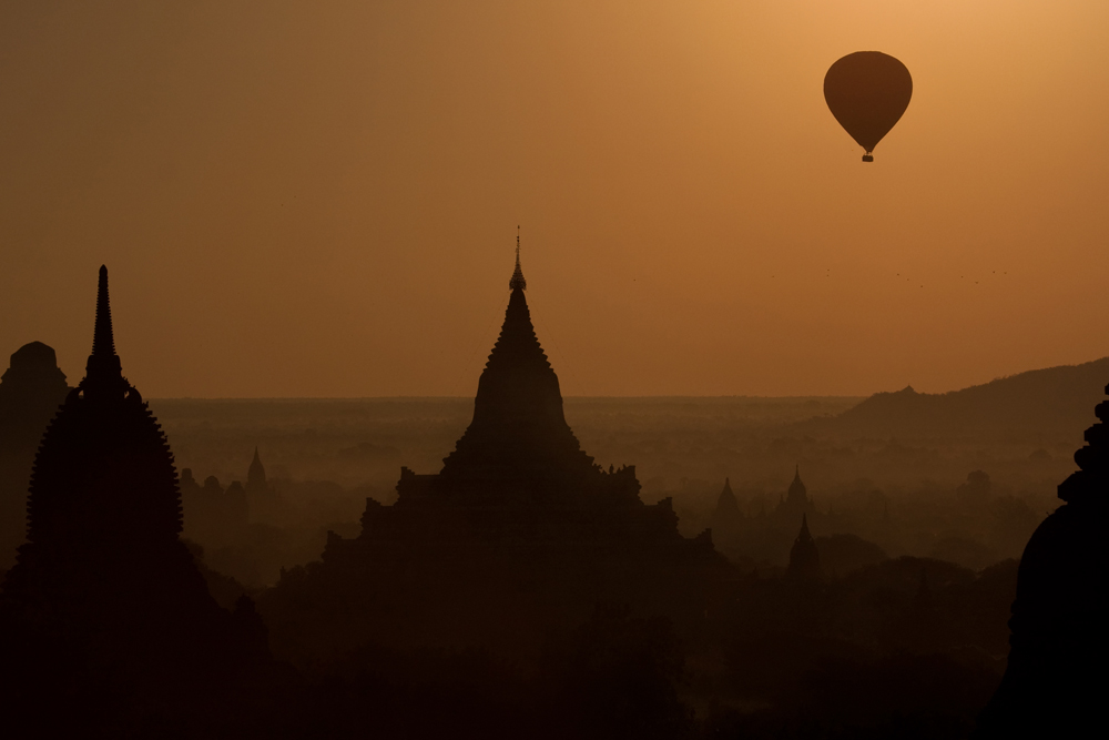 Frühmorgens in Bagan ...