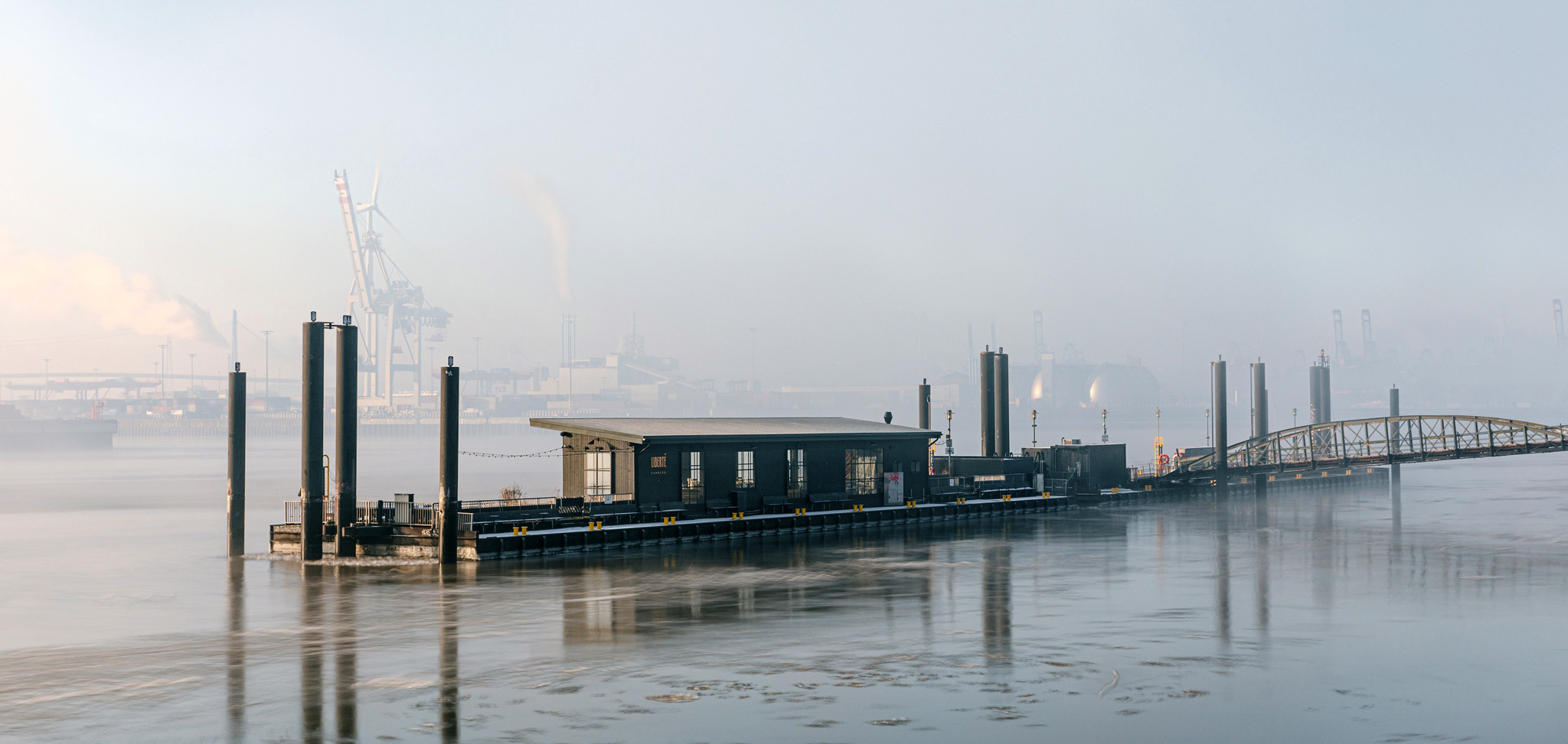 Frühmorgens in Hamburg