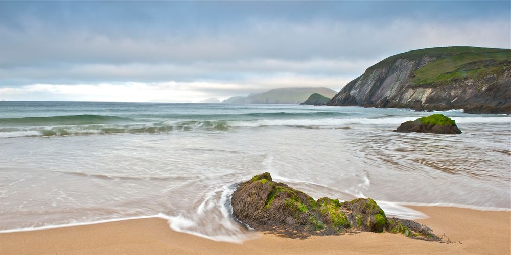 Frühmorgens noch einsamer Strand am Slea Head Drive